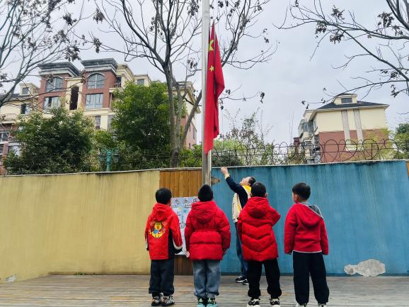 C:/Users/001/Desktop/升旗仪式简讯图片/IMG_6902.JPGIMG_6902