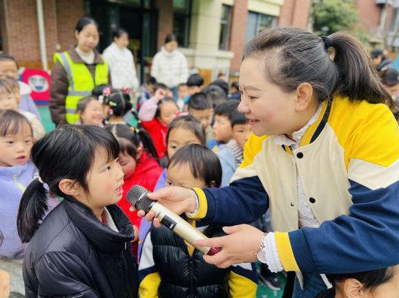 C:/Users/001/Desktop/升旗仪式简讯图片/IMG_6926.JPGIMG_6926